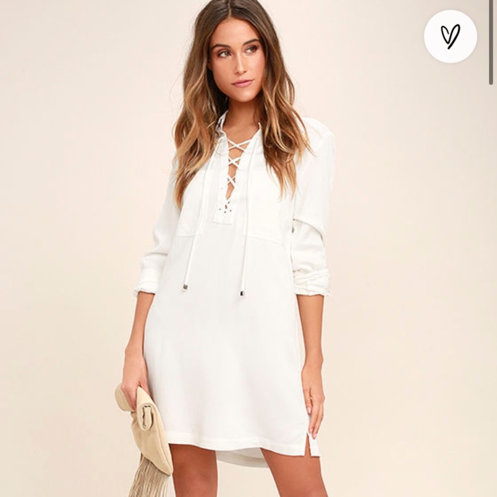 Lulu’s Laceup Longsleeve Dress